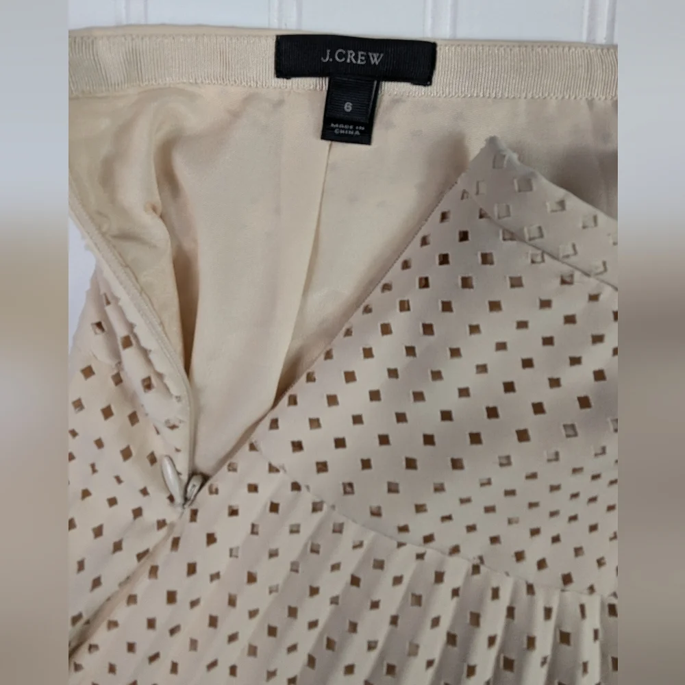 J. Crew Cream Laser Cut Skater Skirt 6 - Picture 3 of 8